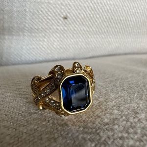 Avon Elizabeth Taylor Sparkle Kiss Sapphire Gold Tone Ring Size 9